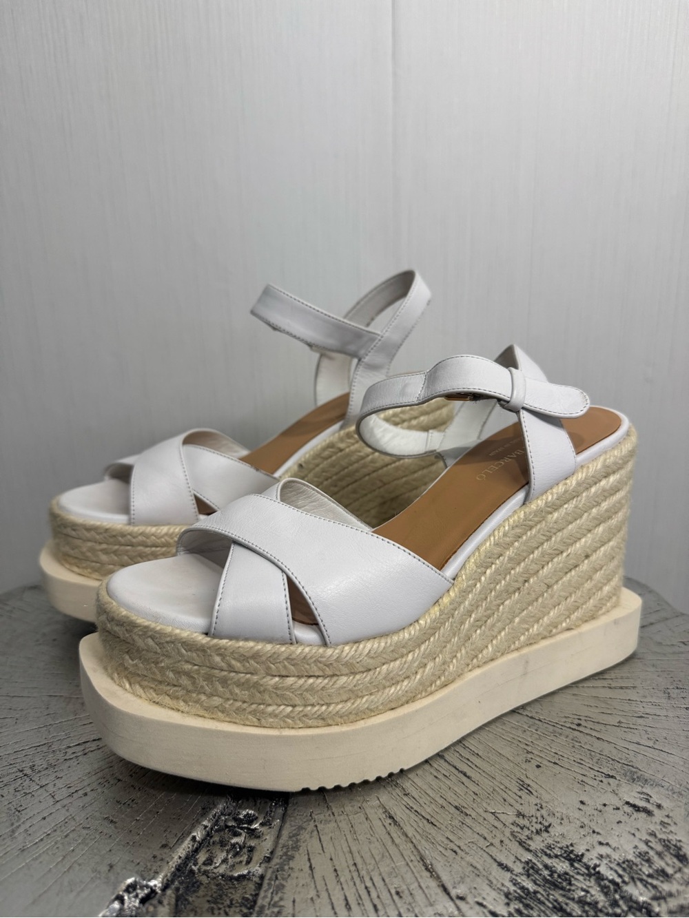 Paloma Barcelò Haru Sandals. White. Size 36. White/Tan.